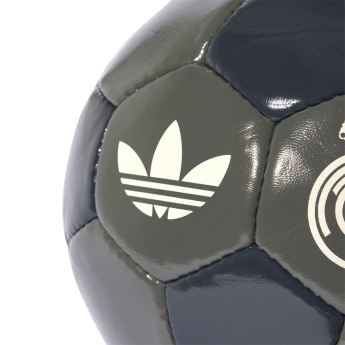 Real Madrid futbalová lopta Club away