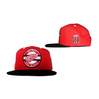 Detroit Red Wings čiapka flat šiltovka #21 Tatar red-black