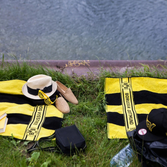 Borussia Dortmund osuška stripes