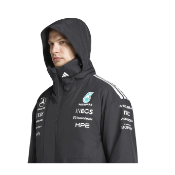 Mercedes AMG Petronas pánska bunda s kapucňou Rain black F1 Team 2026
