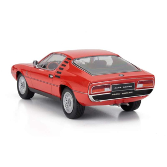 Modely áut a motoriek model 1/18 Alfa Romeo Montreal 1970 red