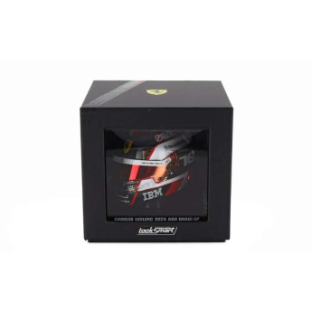 Modely áut a motoriek model prilby 1:5 Charles Leclerc - SF Abu Dhabi 2025