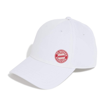Bayern Mníchov čiapka baseballová šiltovka Essentials white