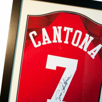 Legendy zarámovaný dres Manchester United Cantona Signed Shirt Silhouette