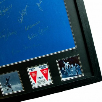 Legendy zarámovaný dres Manchester United 1968 European Cup Final Signed Shirt (Framed)